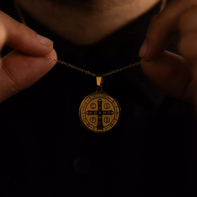 Colar Medalha de São Bento - Ouro
