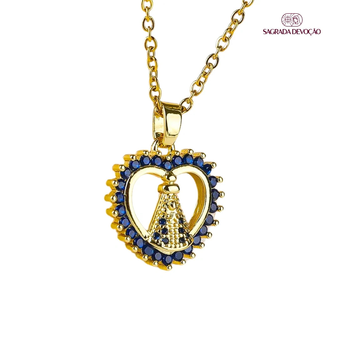 Colar Nossa Senhora Aparecida com Coração e Zircônias Azuis Ouro 14k – Pingente Religioso Feminino Premium