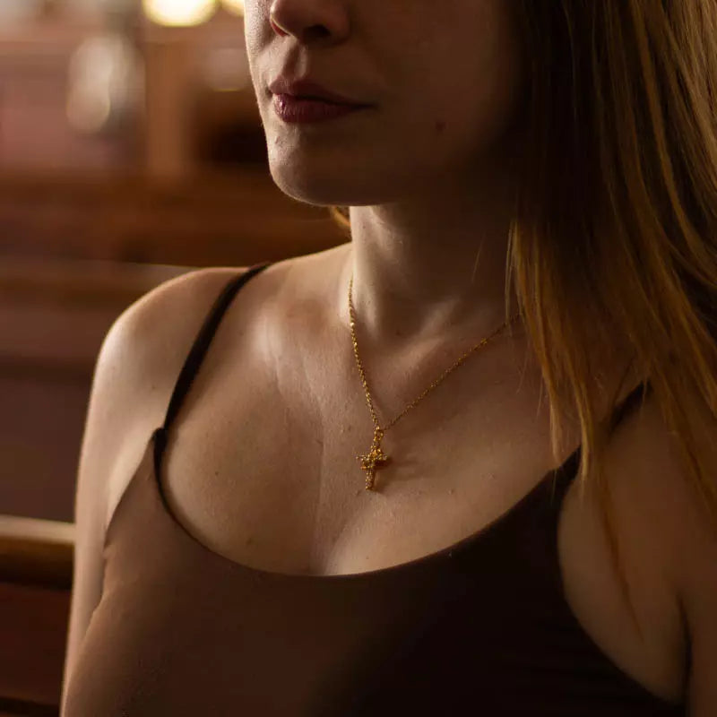 Colar Cruz e Coroa de Cristo – Ouro