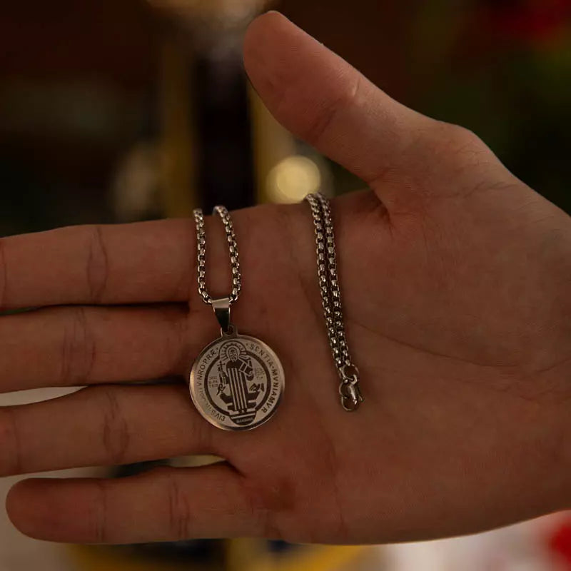 Colar São Bento Masculino e Feminino – Medalha de Proteção Espiritual