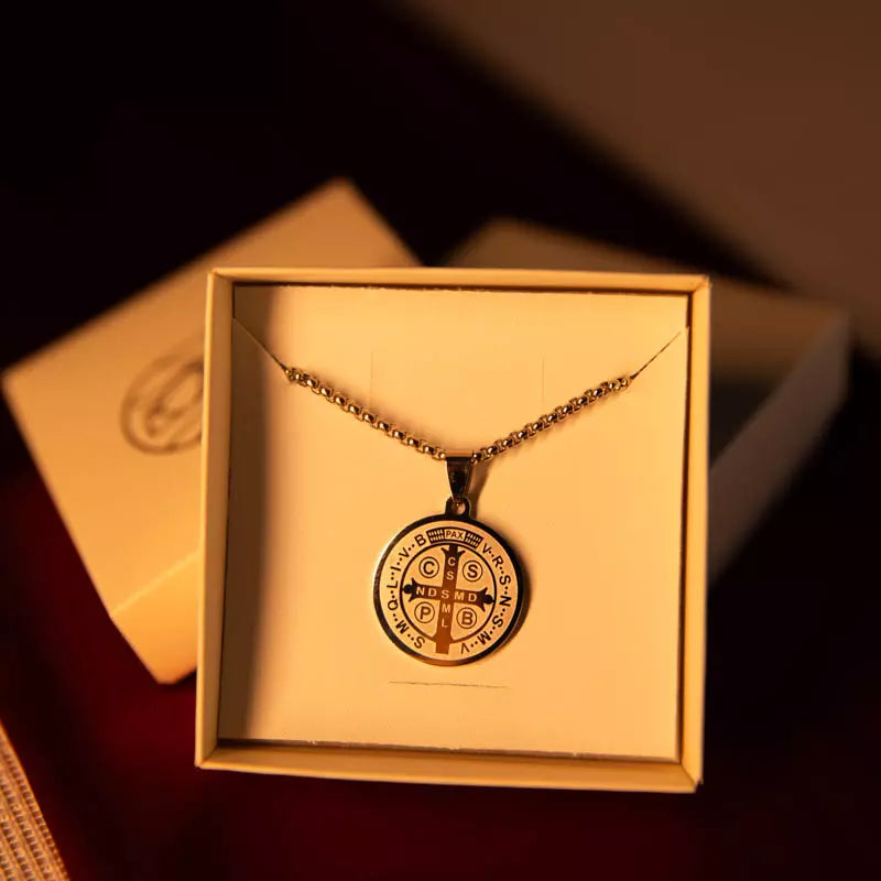 Colar São Bento Masculino e Feminino – Medalha de Proteção Espiritual