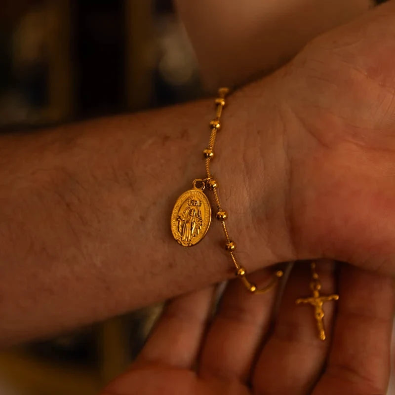 Pulseira Virgem Maria com Dezena de Terço Ouro – Pulseira Religiosa Feminina para Oração