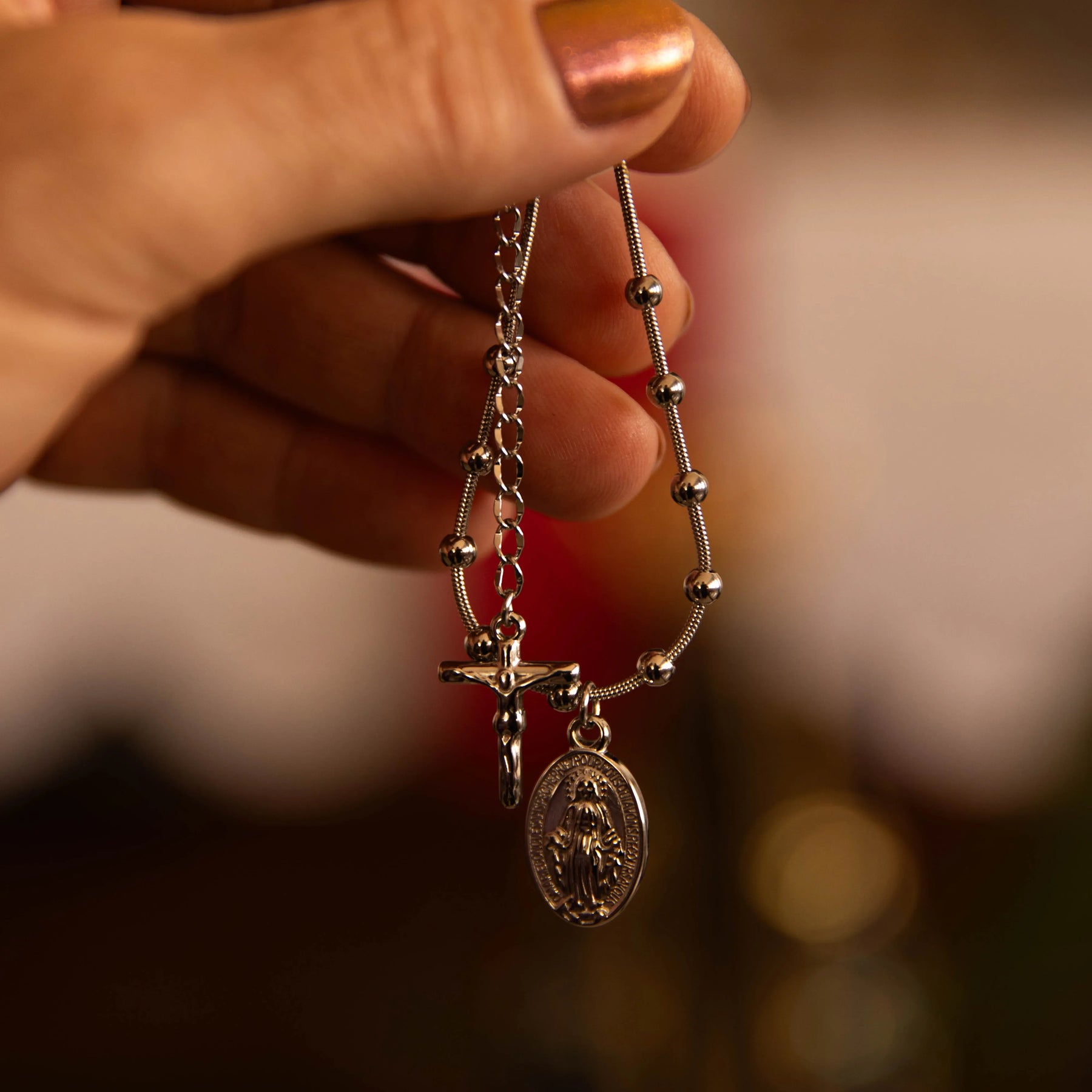 Pulseira Virgem Maria com Dezena de Terço Prata – Pulseira Religiosa Feminina para Oração