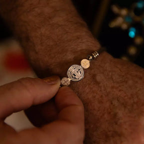 Pulseira São Bento Ouro ou Prata Feminina – Pulseira Religiosa com Medalha de Devoção