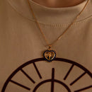 Colar Nossa Senhora Aparecida com Coração e Zircônias Azuis Ouro 14k – Pingente Religioso Feminino Premium
