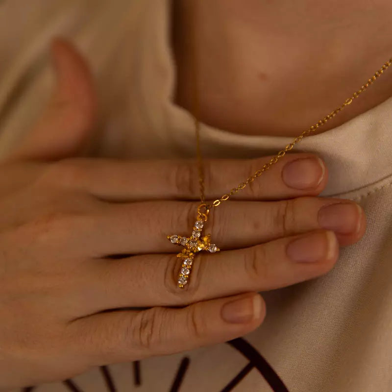 Colar Cruz e Coroa de Cristo – Ouro