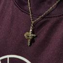 Colar Cruz com Coração Giratório Ouro ou Prata – Pingente Religioso Feminino com Zircônias
