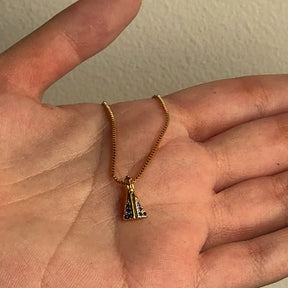 Colar Mini Nossa Senhora Aparecida com Zircônias Ouro – Colar Religioso Feminino Delicado