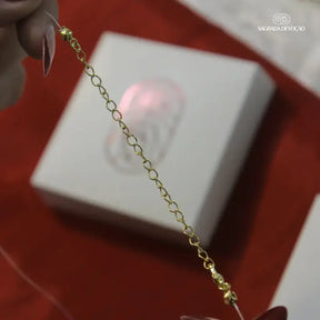 Colar Espírito Santo de Madrepérola no fio de nylon