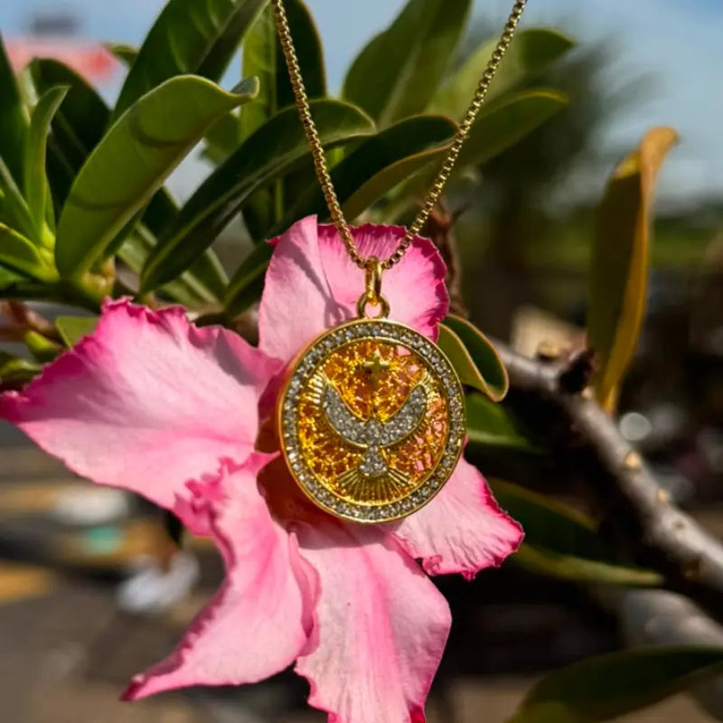 Colar Espírito Santo com Zircônias Ouro 14k – Colar Religioso Católico de Fé e Luz