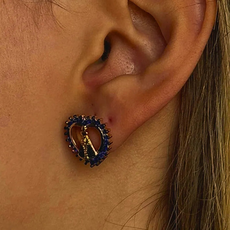 Brinco Coração Nossa Senhora Aparecida Zircônias Azuis Ouro – Brinco Religioso Feminino