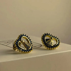 Brinco Coração Nossa Senhora Aparecida com Zircônias Azuis Ouro – Brinco Religioso Feminino Elegante
