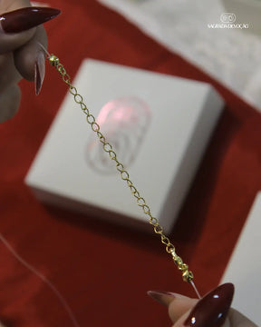 Colar Nossa Senhora Aparecida de Madrepérola no fio de nylon