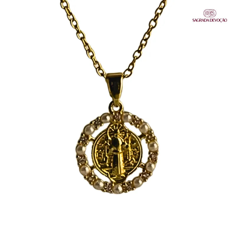 Colar Nossa Senhora Aparecida com Pérolas e Zircônias Ouro – Colar Religioso Feminino Elegante