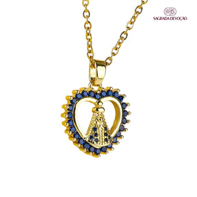 Colar Nossa Senhora Aparecida com Coração e Zircônias Azuis Ouro 14k – Pingente Religioso Feminino Premium